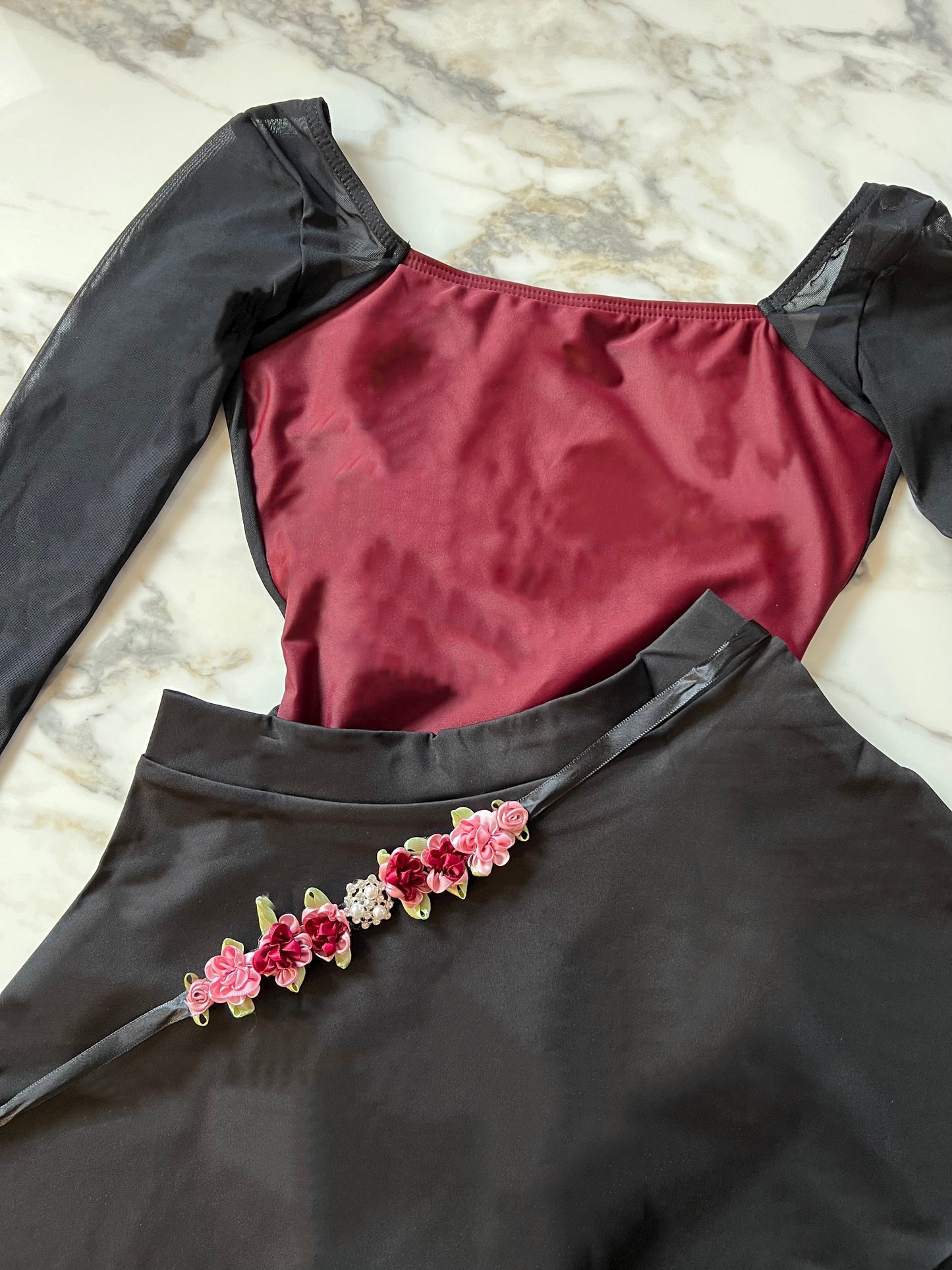 Bun Wrap - The Rose Garden with a Pearl Centre
