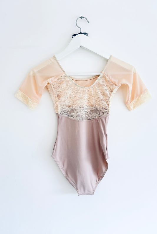 3/4 Sleeve Leotard with Embroidered Bust - Lilac
