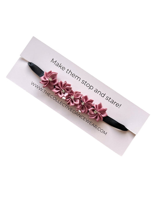 Bun Wrap - Antique Pink Sparkles - THE COLLECTIVE DANCEWEARBun Wrap - Antique Pink Sparkles#mBun wrapTHE COLLECTIVE DANCEWEAR