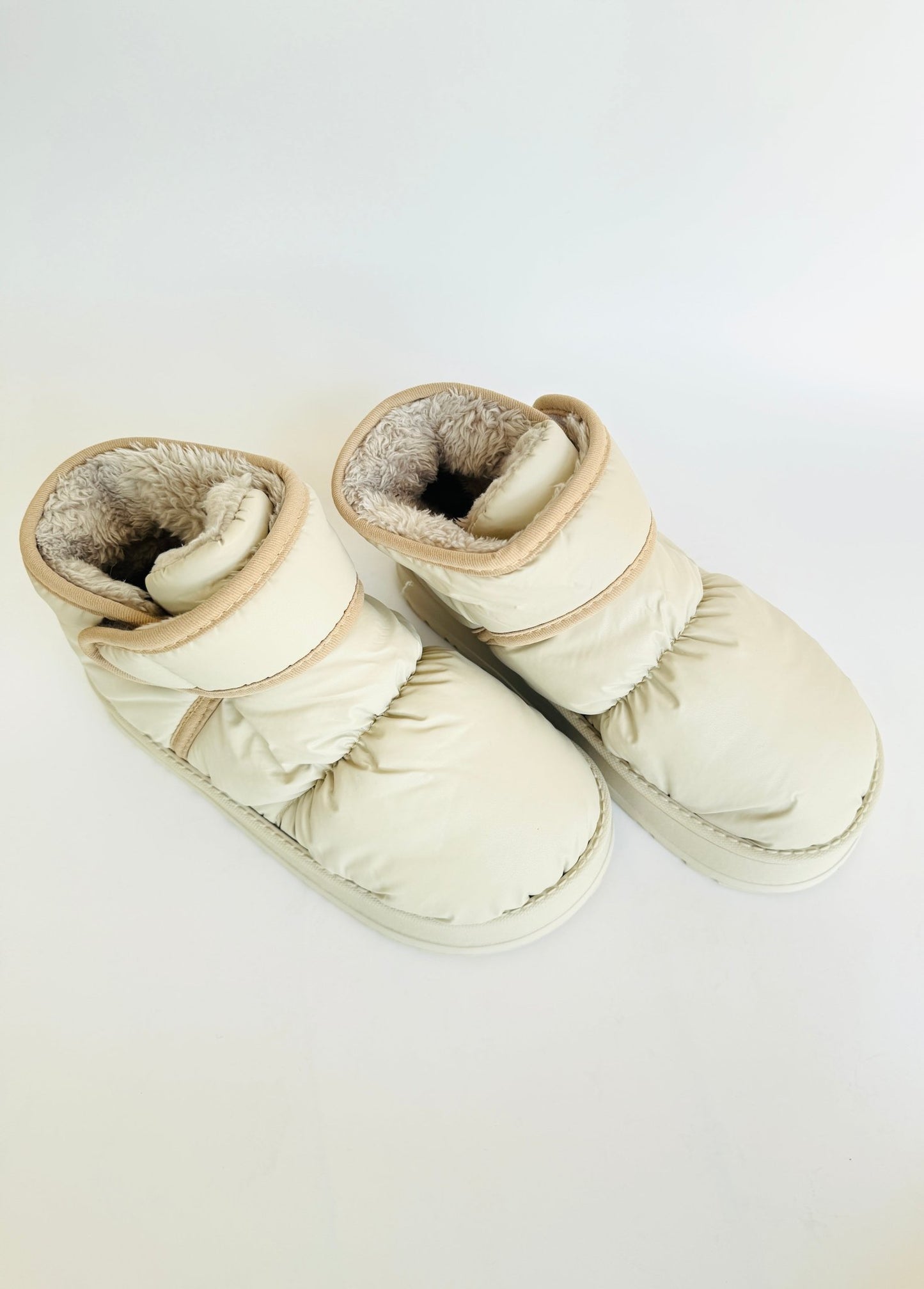 Cloud Bootie - Velcro - Mink - THE COLLECTIVE DANCEWEARCloud Bootie - Velcro - MinkmWARM UP BOOTIESTHE COLLECTIVE DANCEWEAR