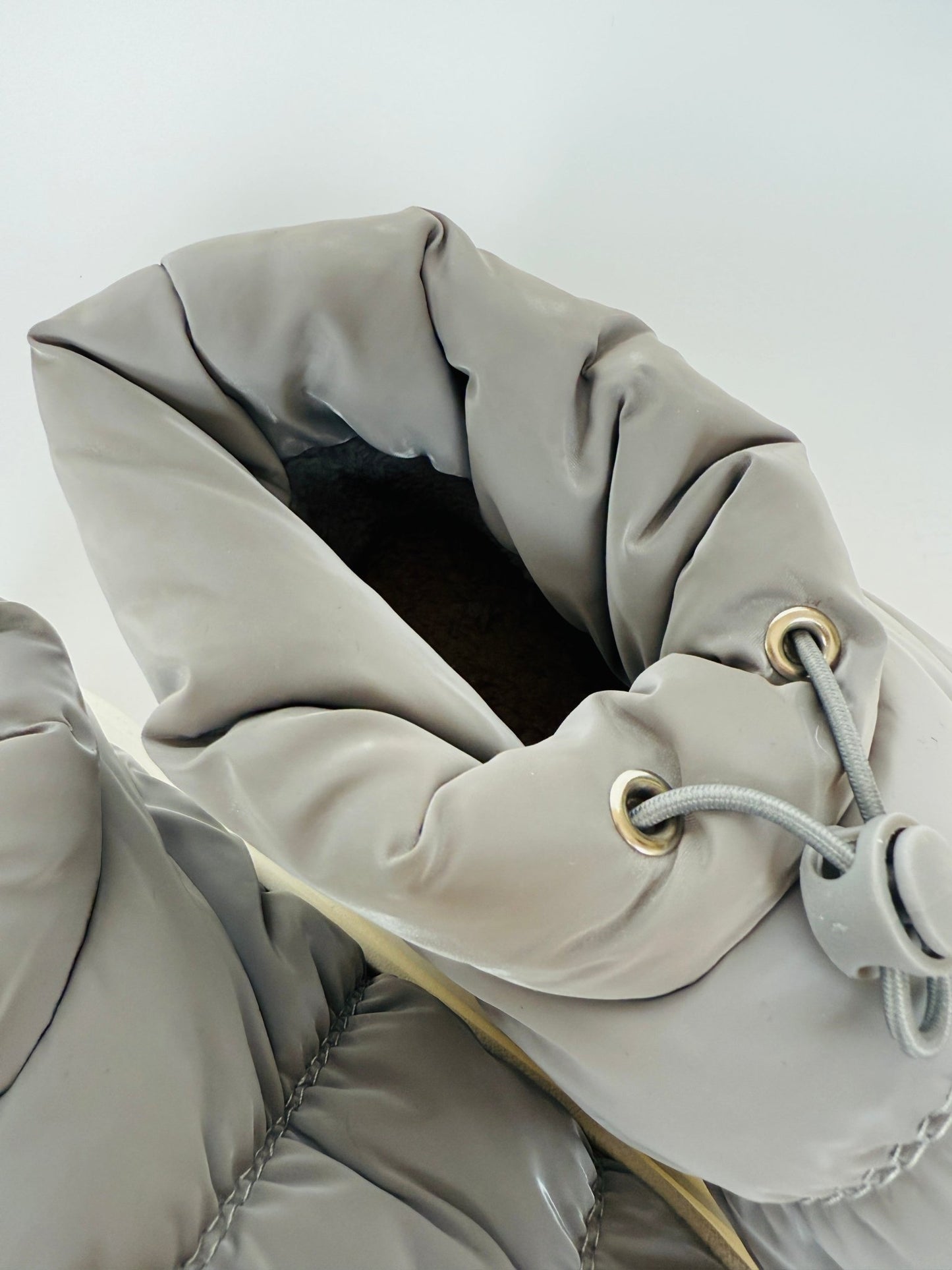 Cloud Bootie - With Toggle - Grey - THE COLLECTIVE DANCEWEARCloud Bootie - With Toggle - GreymWARM UP BOOTIESTHE COLLECTIVE DANCEWEAR