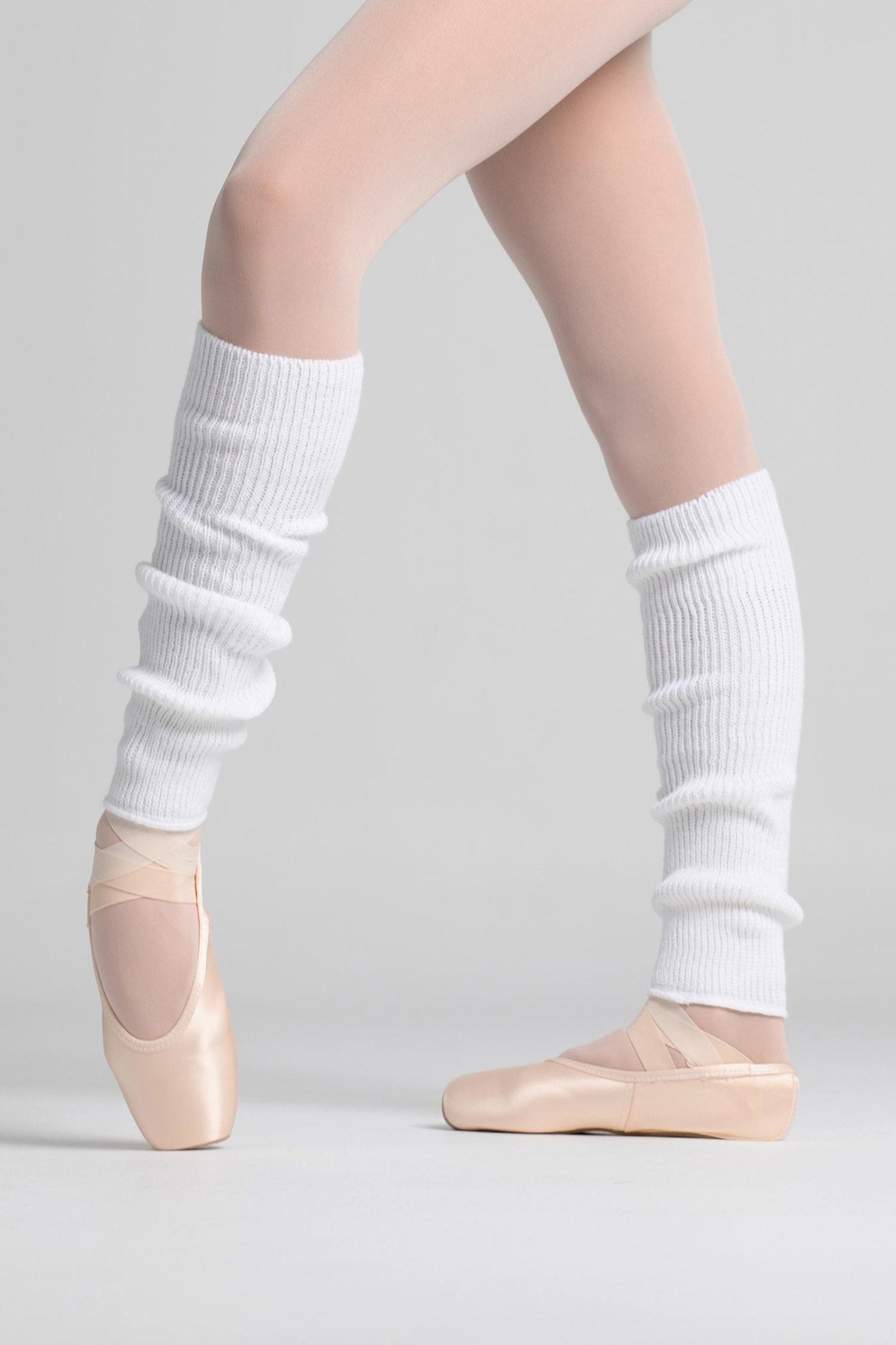 Intermezzo Corcal Legwarmers - White - THE COLLECTIVE DANCEWEARIntermezzo Corcal Legwarmers - Whitemwarm upsTHE COLLECTIVE DANCEWEAR
