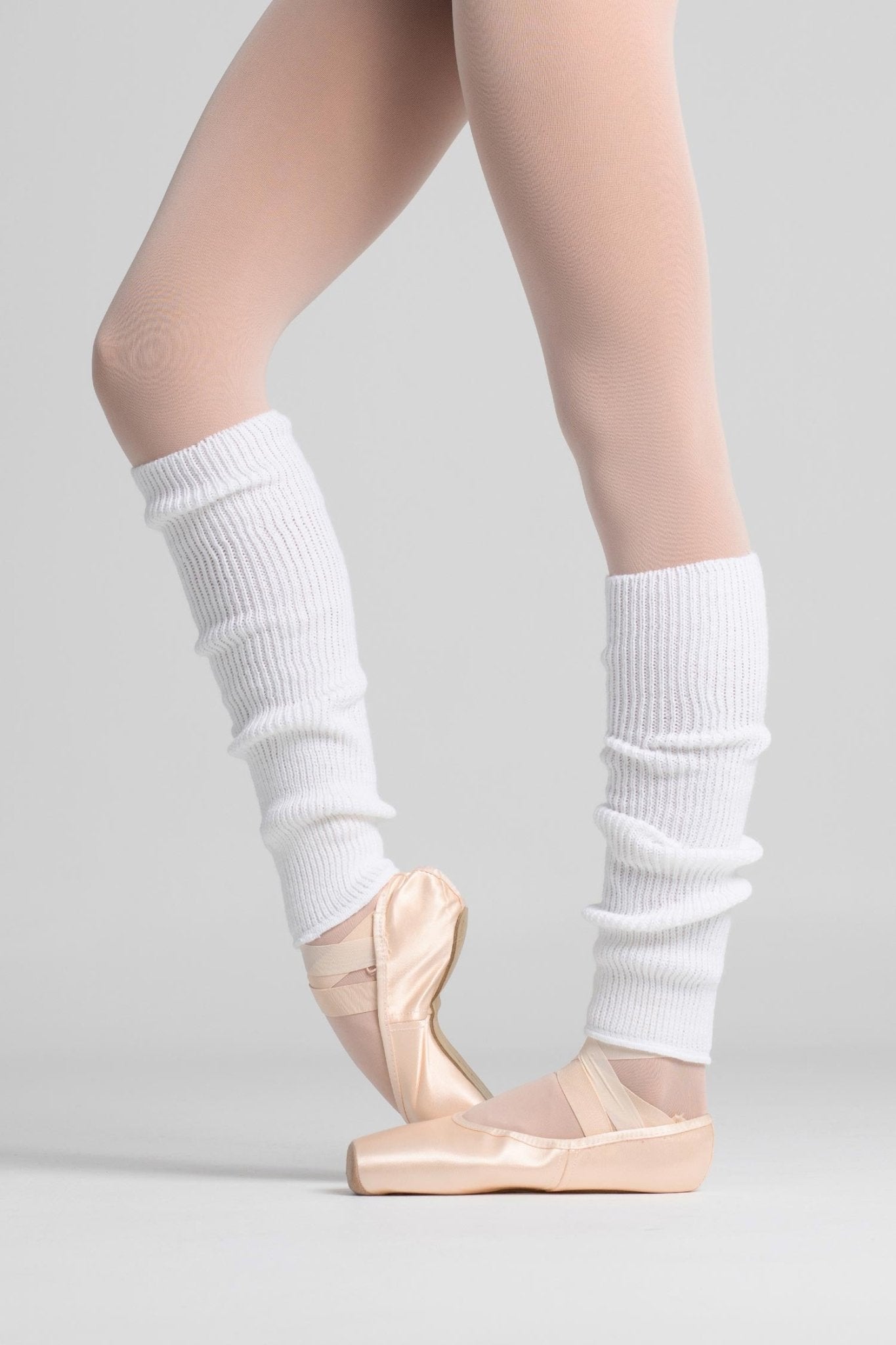 Intermezzo Corcal Legwarmers - White - THE COLLECTIVE DANCEWEARIntermezzo Corcal Legwarmers - Whitemwarm upsTHE COLLECTIVE DANCEWEAR