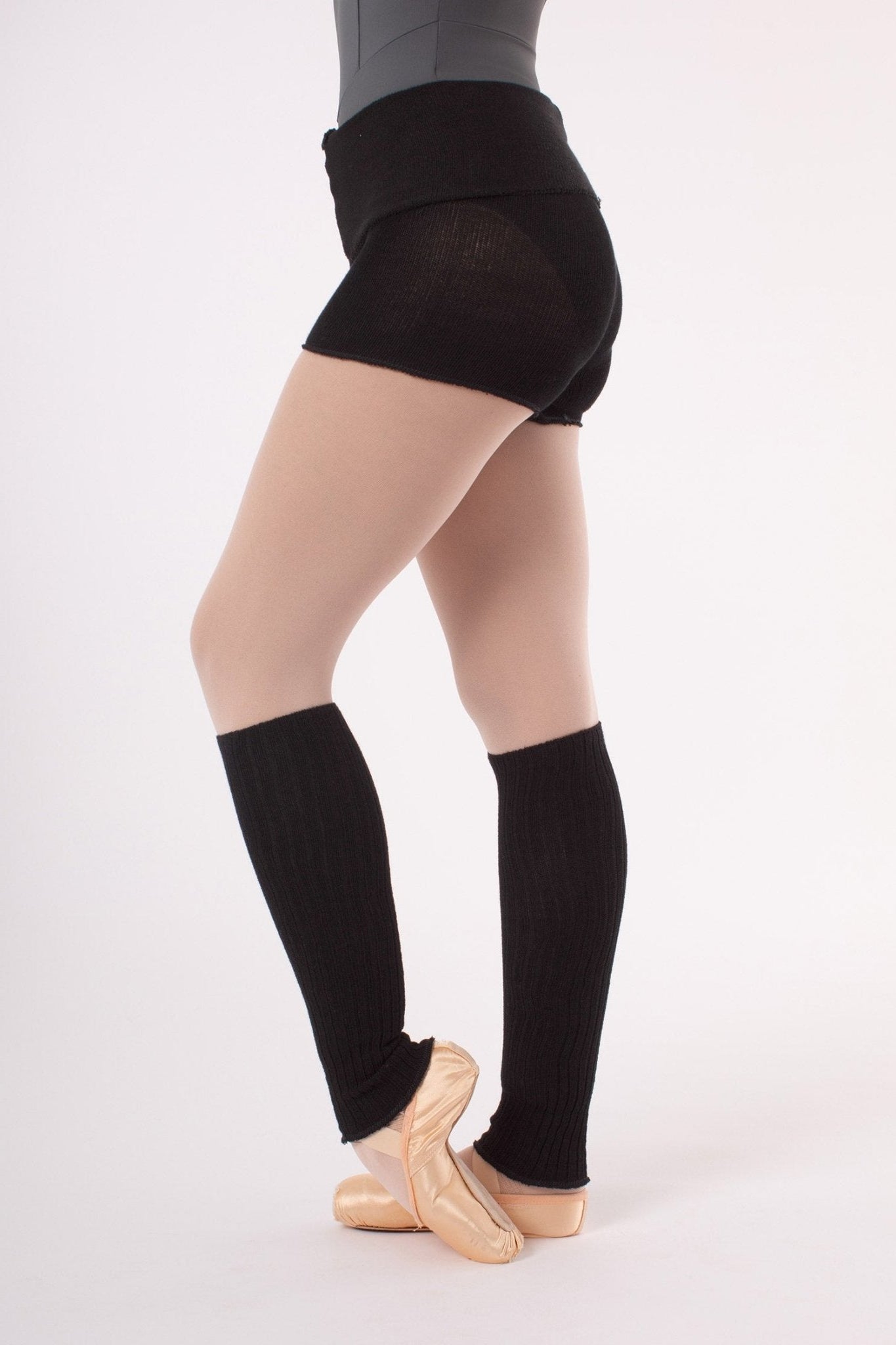 Intermezzo Dotti Knitted Shorts in Bamboo - Black - THE COLLECTIVE DANCEWEARIntermezzo Dotti Knitted Shorts in Bamboo - Black#mwarm upsTHE COLLECTIVE DANCEWEAR