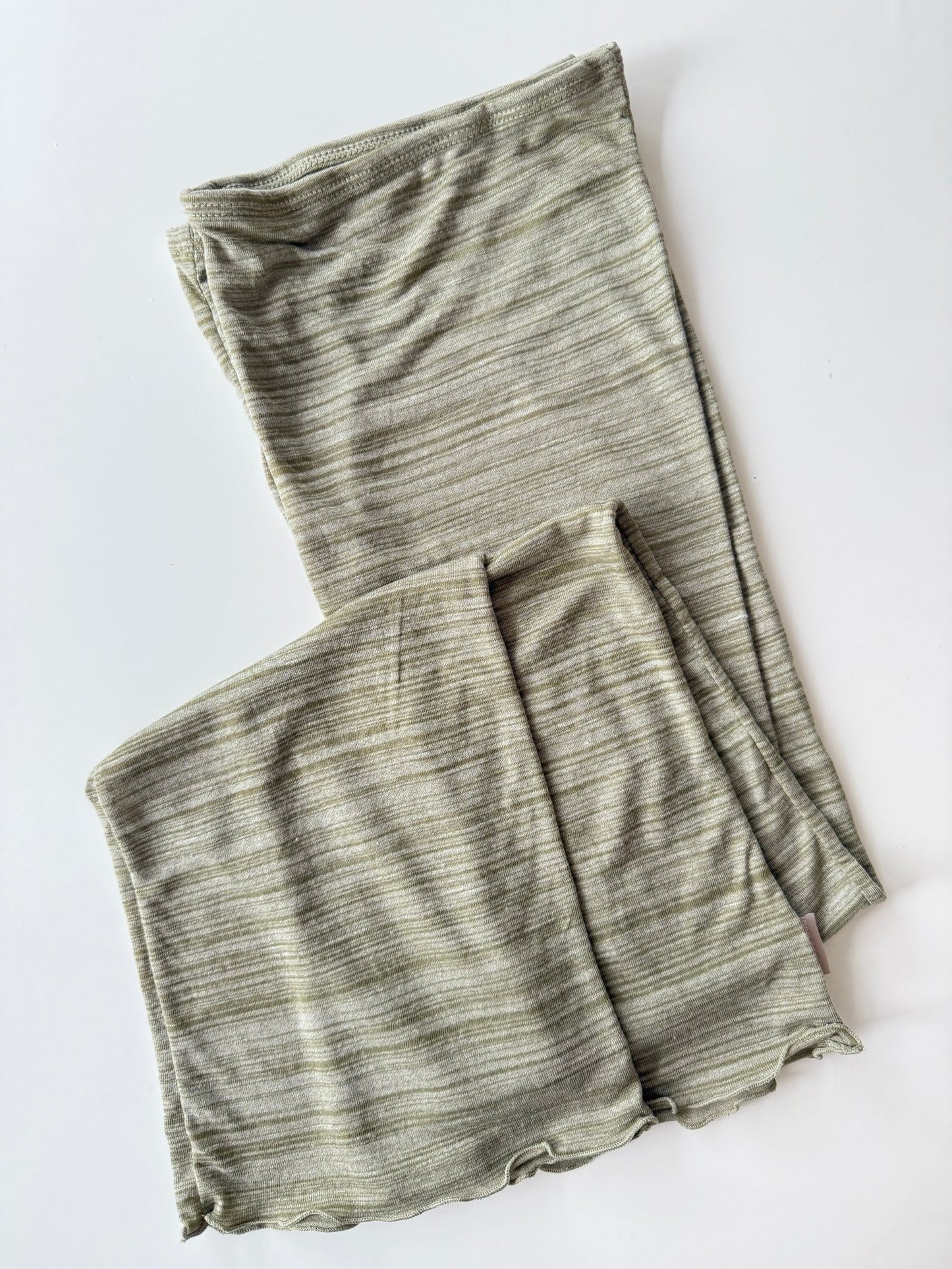 The Light Weight Legwarmer - Full Length - Olive - THE COLLECTIVE DANCEWEARThe Light Weight Legwarmer - Full Length - OlivemWARMUPSTHE COLLECTIVE DANCEWEAR