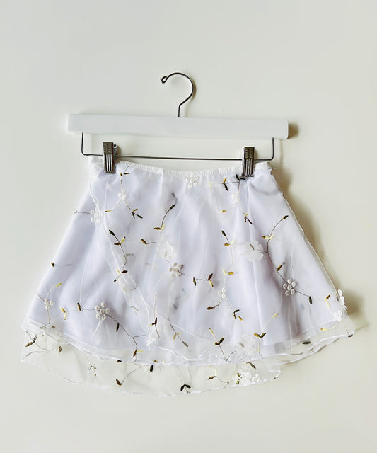 Wrap Short Skirt - Embroidered Petals - White