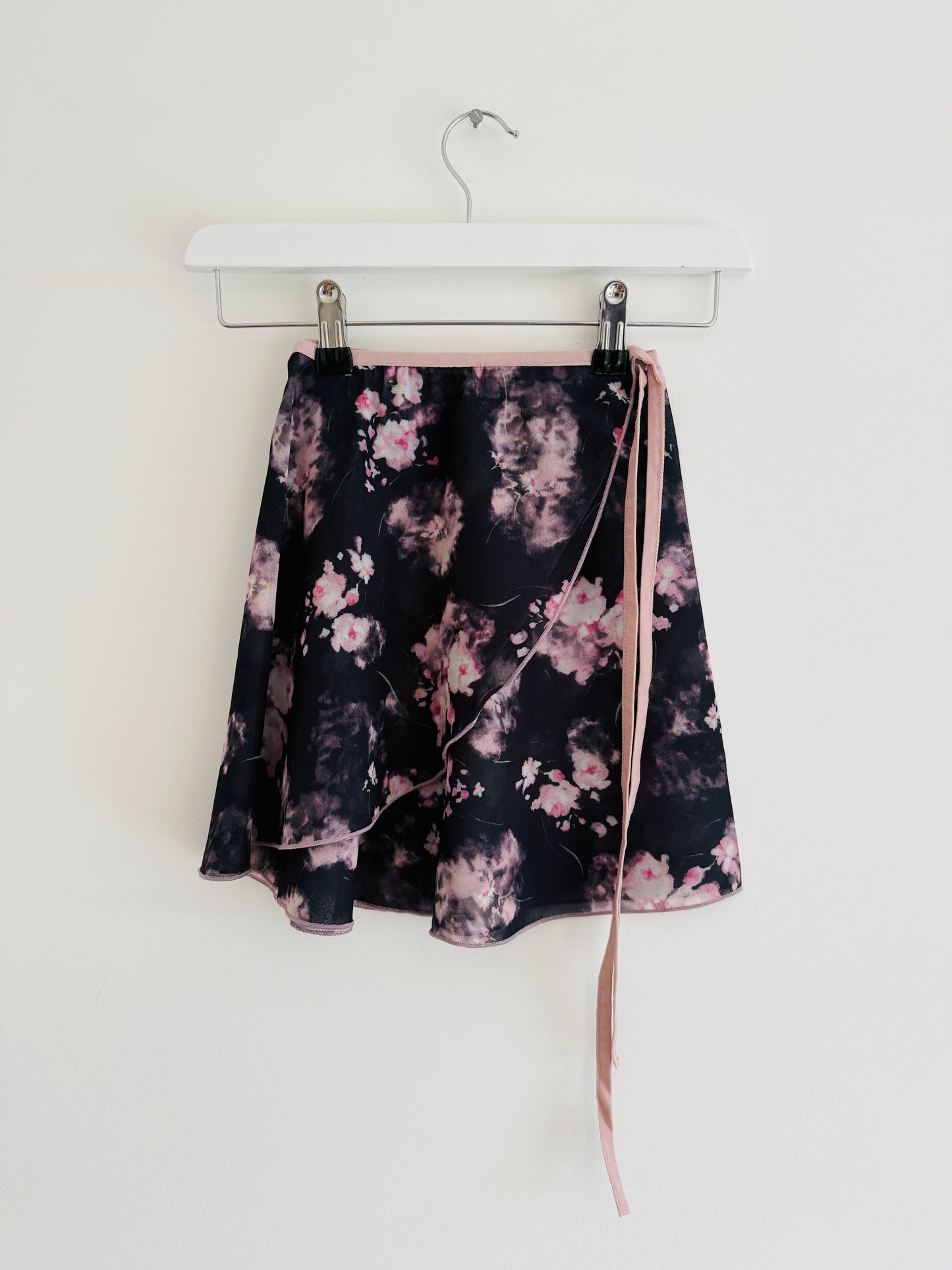 Short Wrap Skirt - Black Floral