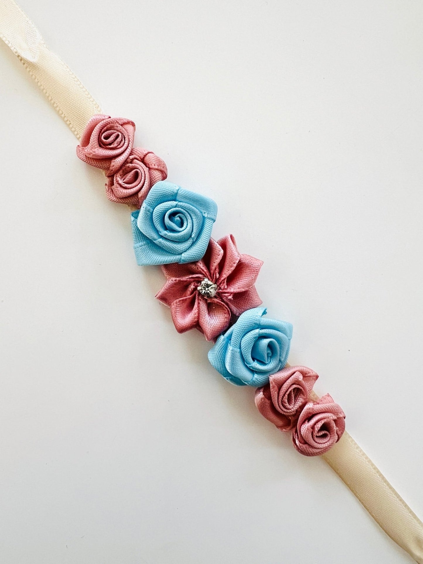 Bun Wrap - Antique Pink and Blue Roses - THE COLLECTIVE DANCEWEARBun Wrap - Antique Pink and Blue RosesmBun wrapTHE COLLECTIVE DANCEWEAR