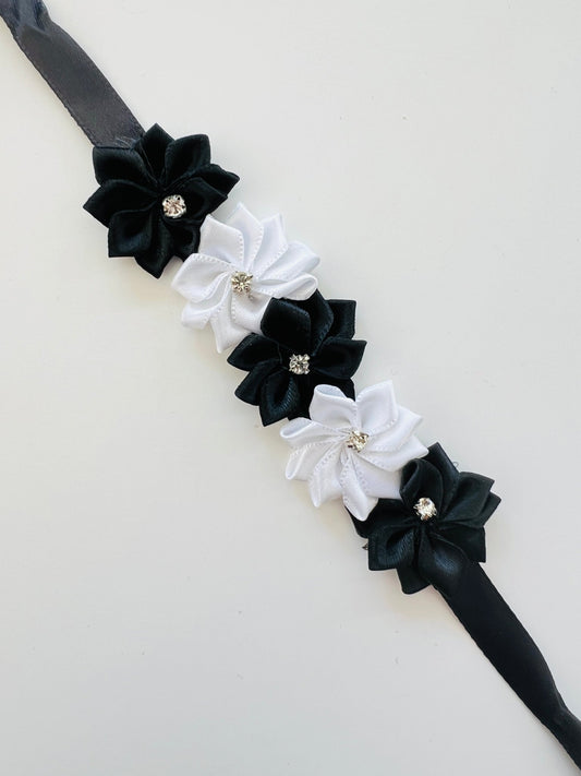 Bun Wrap - Black & White Sparkles - THE COLLECTIVE DANCEWEARBun Wrap - Black & White SparklesmBun wrapTHE COLLECTIVE DANCEWEAR