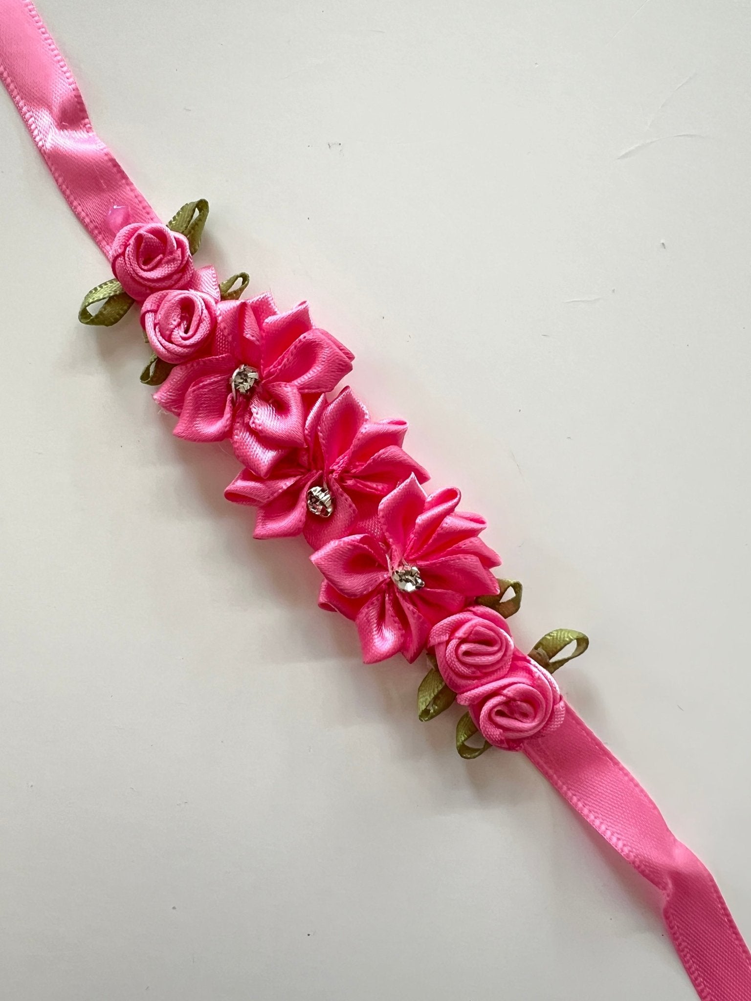 Bun Wrap - Candy Pink Roses - THE COLLECTIVE DANCEWEARBun Wrap - Candy Pink RosesmBun wrapTHE COLLECTIVE DANCEWEAR
