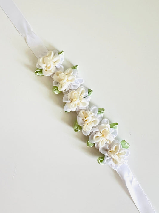 Bun Wrap - Cream Peonies - THE COLLECTIVE DANCEWEARBun Wrap - Cream PeoniesmBun wrapTHE COLLECTIVE DANCEWEAR