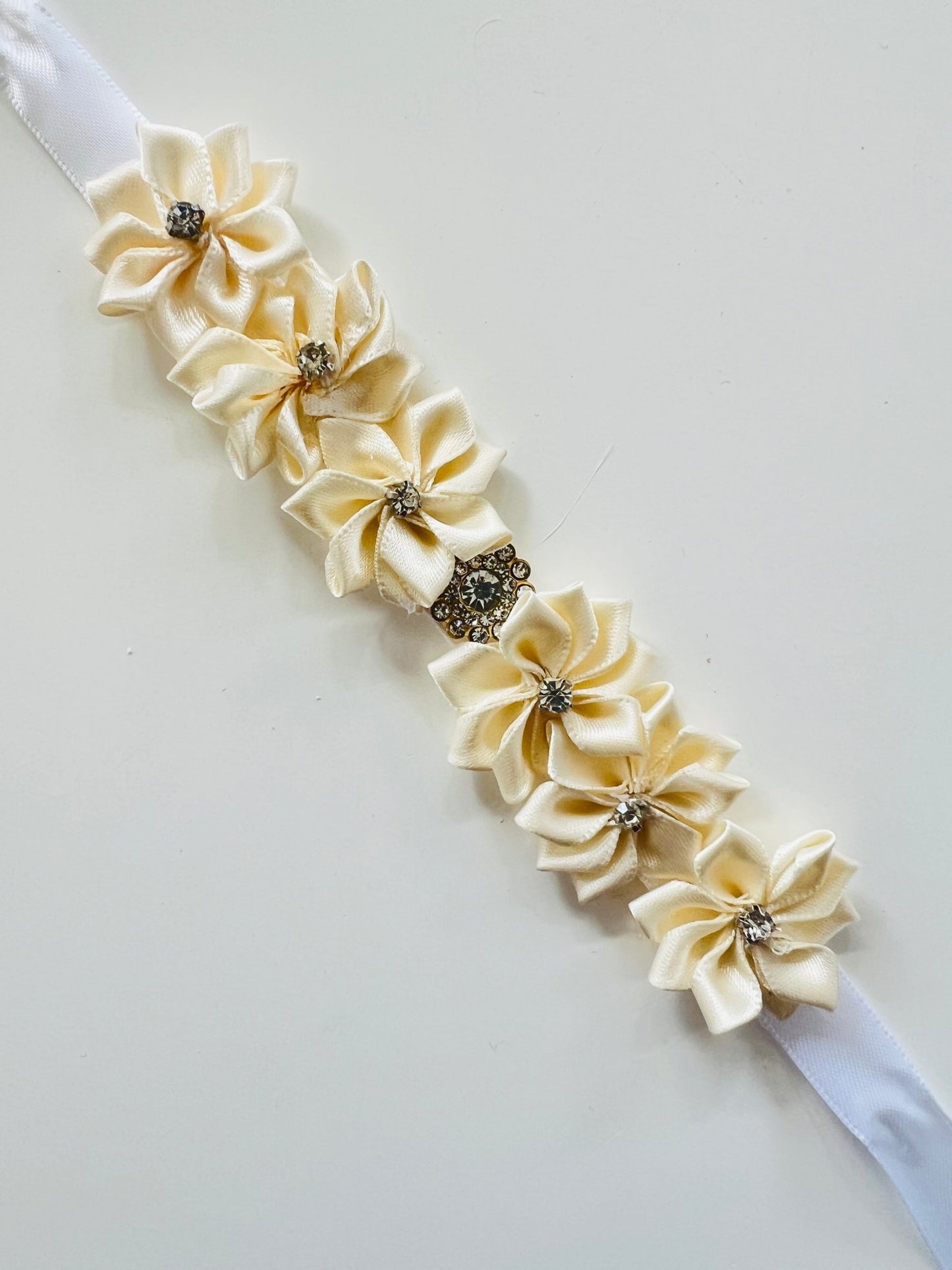 Bun Wrap - Cream Roses with Gold Rhinestone - THE COLLECTIVE DANCEWEARBun Wrap - Cream Roses with Gold RhinestonemBun wrapTHE COLLECTIVE DANCEWEAR