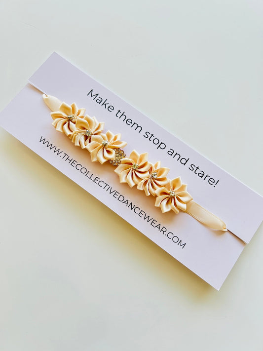 Bun Wrap - Cream Roses with Gold Rhinestone - THE COLLECTIVE DANCEWEARBun Wrap - Cream Roses with Gold Rhinestone#mBun wrapTHE COLLECTIVE DANCEWEAR