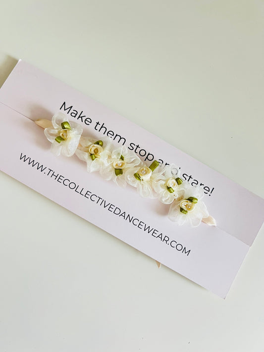 Bun wrap - Organza Flowers - THE COLLECTIVE DANCEWEARBun wrap - Organza FlowersmBun wrapTHE COLLECTIVE DANCEWEAR