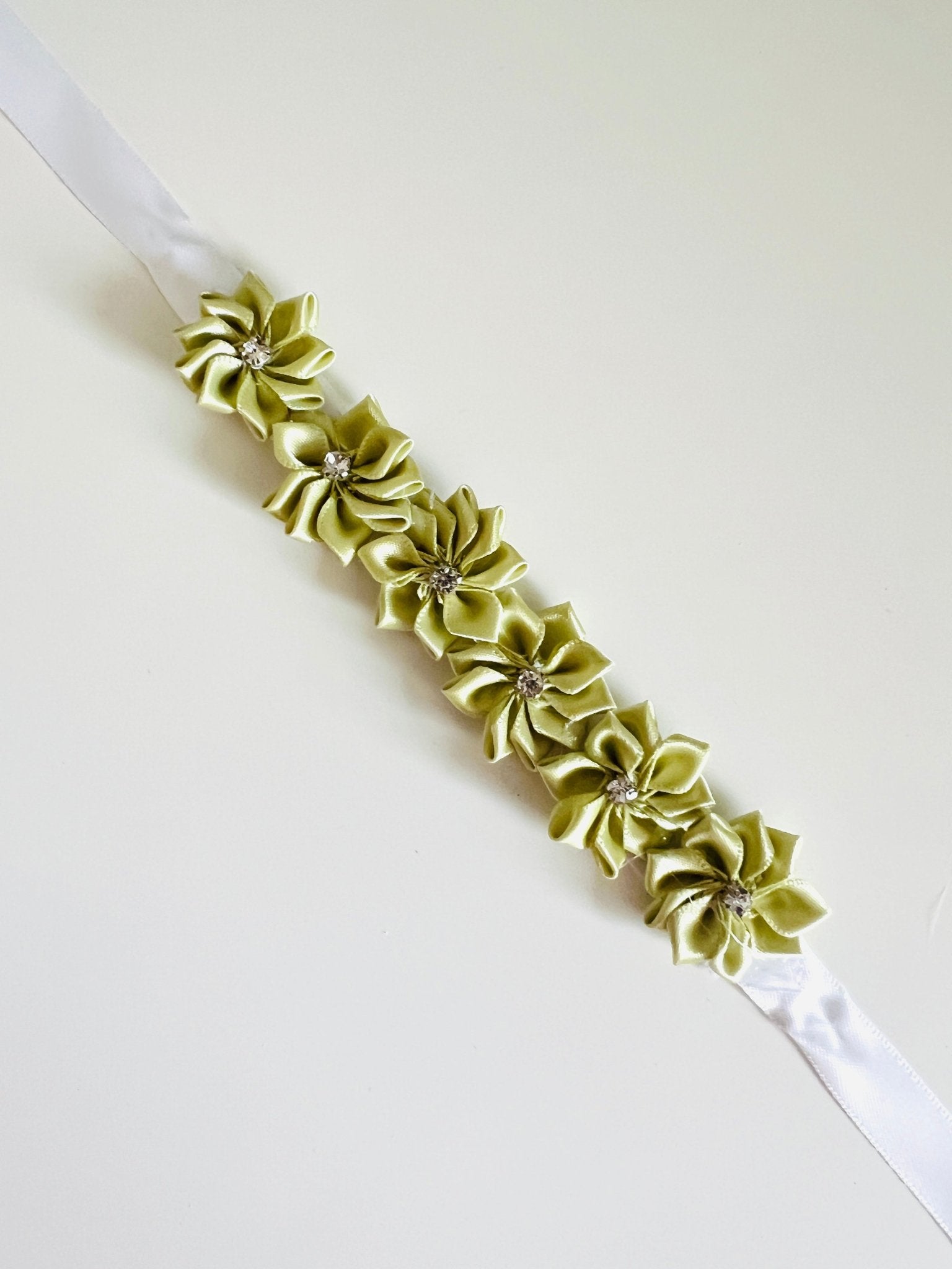Bun Wrap - Pistachio Sparkles - THE COLLECTIVE DANCEWEARBun Wrap - Pistachio SparklesmBun wrapTHE COLLECTIVE DANCEWEAR