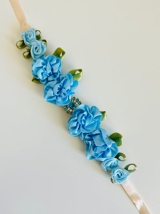 Bun Wrap - Sky Blue Flowers with A Sparkly Middle - THE COLLECTIVE DANCEWEARBun Wrap - Sky Blue Flowers with A Sparkly MiddlemBun wrapTHE COLLECTIVE DANCEWEAR