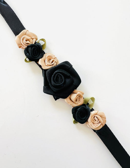 Bun Wrap - Small Black and Beige Roses - THE COLLECTIVE DANCEWEARBun Wrap - Small Black and Beige RosesmBun wrapTHE COLLECTIVE DANCEWEAR