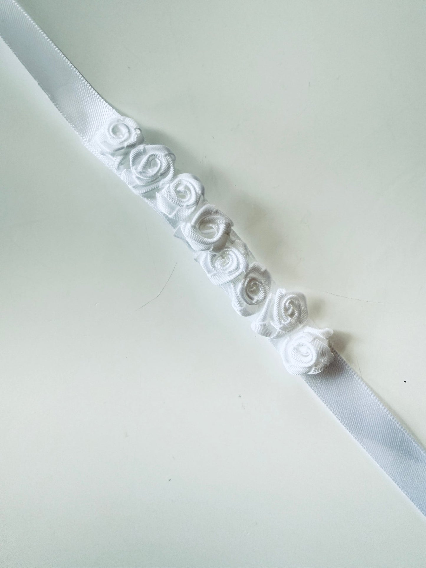 Bun Wrap - White Roses Small - THE COLLECTIVE DANCEWEARBun Wrap - White Roses SmallmBun wrapTHE COLLECTIVE DANCEWEAR