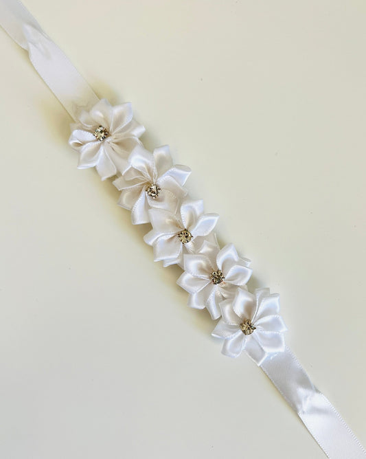 Bun Wrap - White Sparkles - THE COLLECTIVE DANCEWEARBun Wrap - White SparklesmBun wrapTHE COLLECTIVE DANCEWEAR