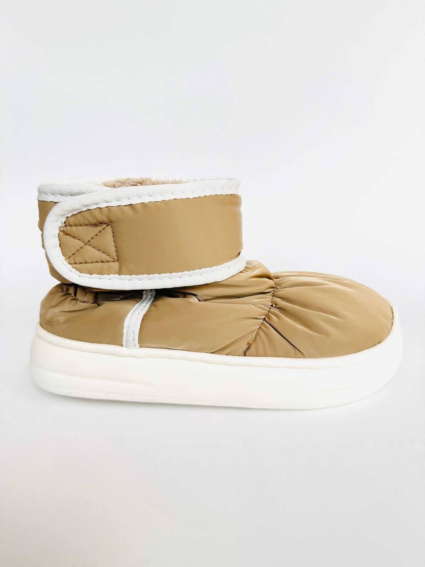 Cloud Bootie - Velcro - Tan - THE COLLECTIVE DANCEWEARCloud Bootie - Velcro - TanmWARM UP BOOTIESTHE COLLECTIVE DANCEWEAR