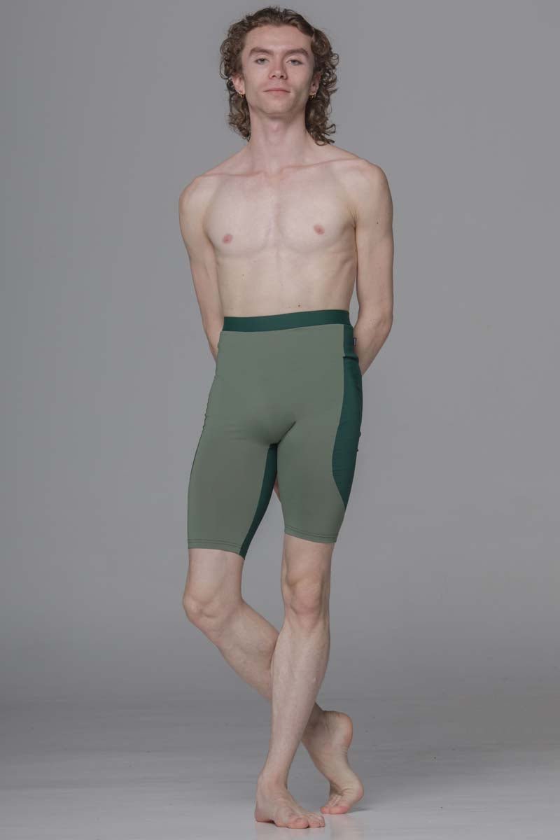 Diverso Men's Double Knee Shorts - Green & Olive - THE COLLECTIVE DANCEWEARDiverso Men's Double Knee Shorts - Green & OlivemSports LeggingsTHE COLLECTIVE DANCEWEAR