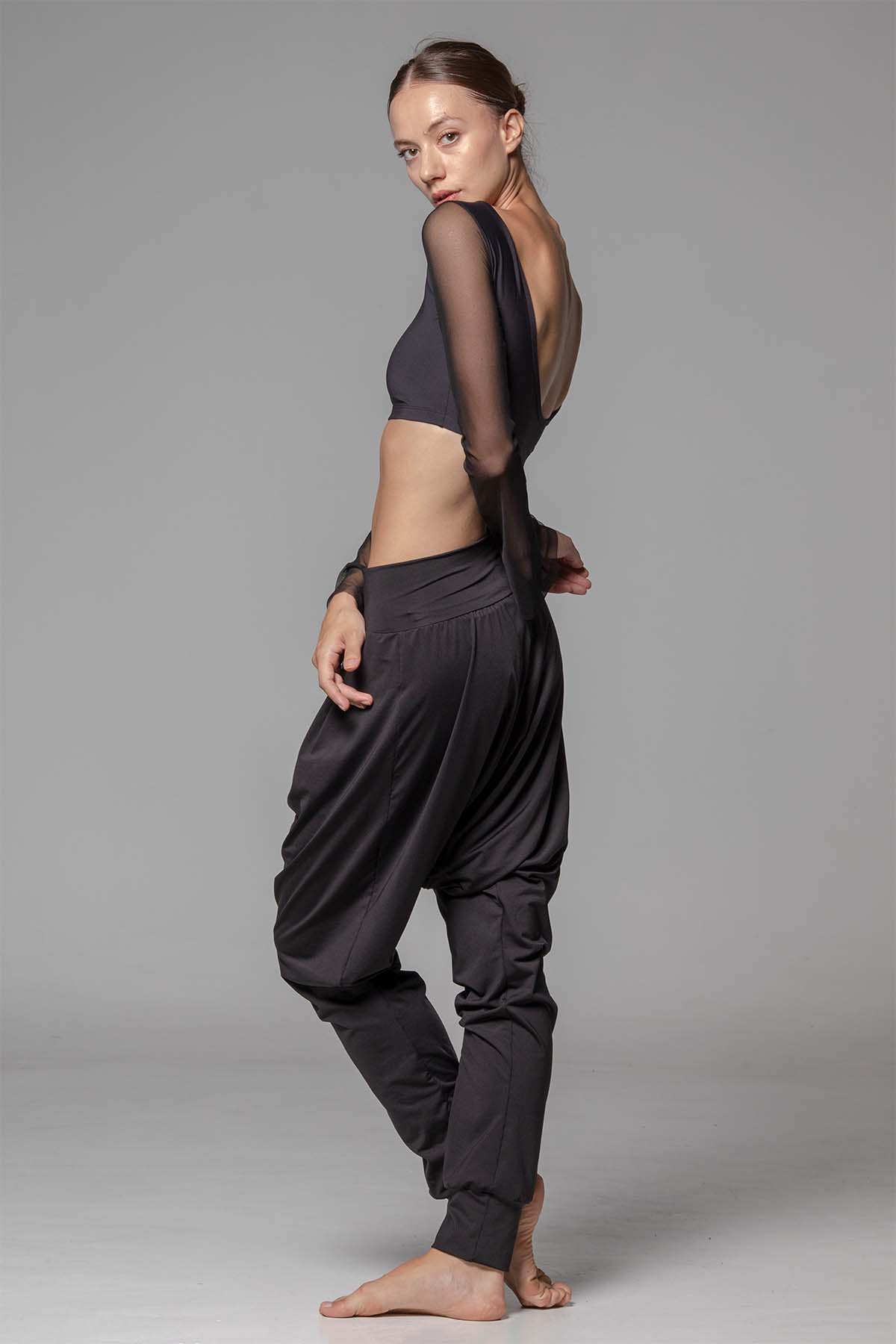 Diverso - The Contemporary Top - THE COLLECTIVE DANCEWEARDiverso - The Contemporary TopmWARMUPSTHE COLLECTIVE DANCEWEAR