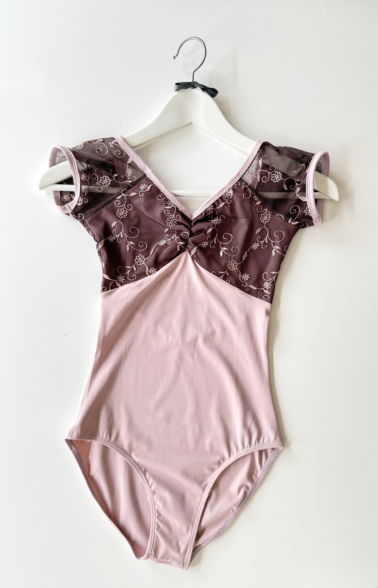 Embroidered Cap Sleeve Leotard - Lilac w. Contrasting Mesh - THE COLLECTIVE DANCEWEAREmbroidered Cap Sleeve Leotard - Lilac w. Contrasting MeshmLeotardTHE COLLECTIVE DANCEWEAR
