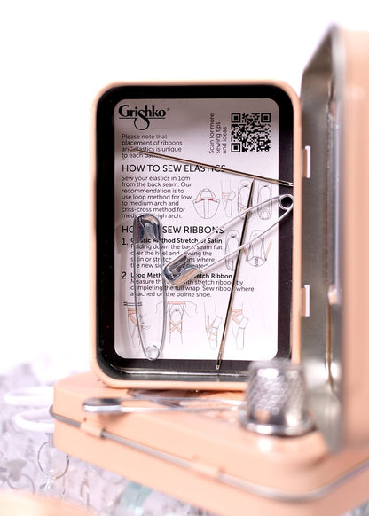 Grishko Sewing Kit - THE COLLECTIVE DANCEWEARGrishko Sewing KitmPOINTE SHOE ACCESSORIESTHE COLLECTIVE DANCEWEAR