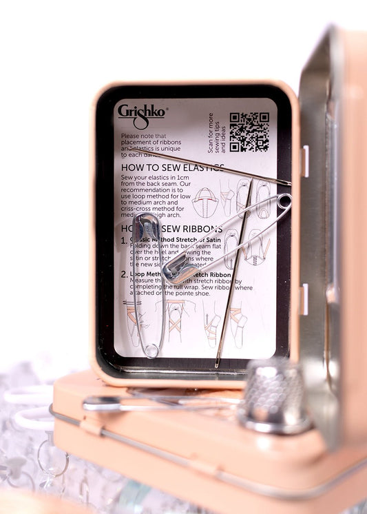 Grishko Sewing Kit - THE COLLECTIVE DANCEWEARGrishko Sewing KitmPOINTE SHOE ACCESSORIESTHE COLLECTIVE DANCEWEAR