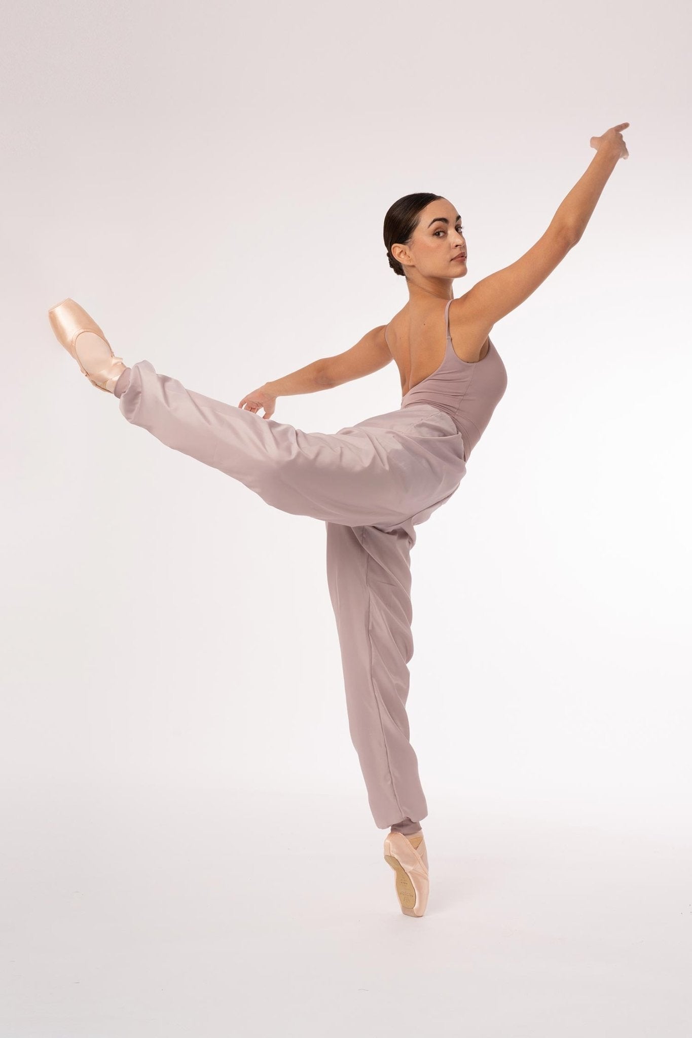 Intermezzo Adel Heat Retention Warm Up Pants - Dalia Pink - THE COLLECTIVE DANCEWEARIntermezzo Adel Heat Retention Warm Up Pants - Dalia Pinkmwarm upsTHE COLLECTIVE DANCEWEAR