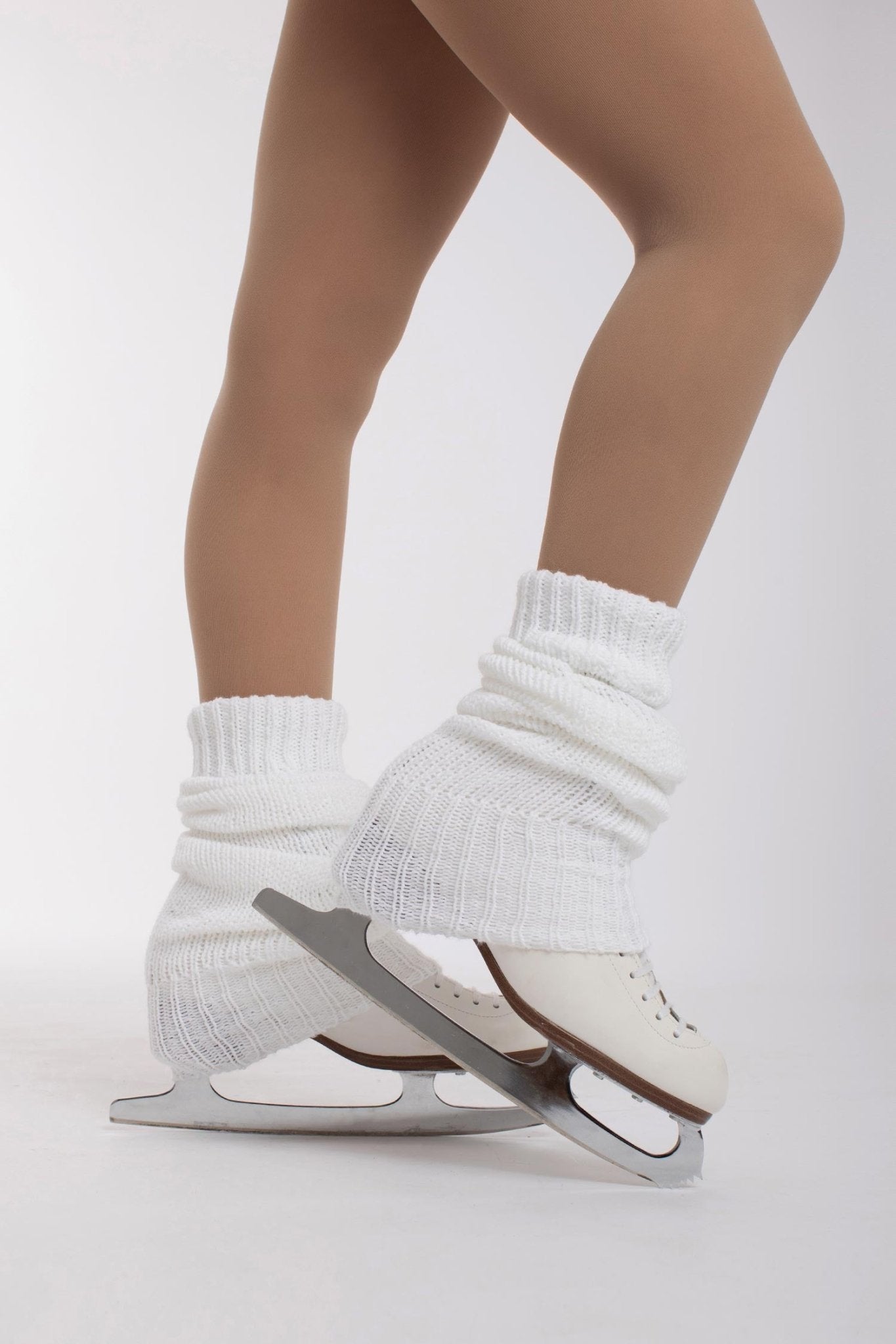 Intermezzo Cordan Legwarmers - White - THE COLLECTIVE DANCEWEARIntermezzo Cordan Legwarmers - Whitemwarm upsTHE COLLECTIVE DANCEWEAR