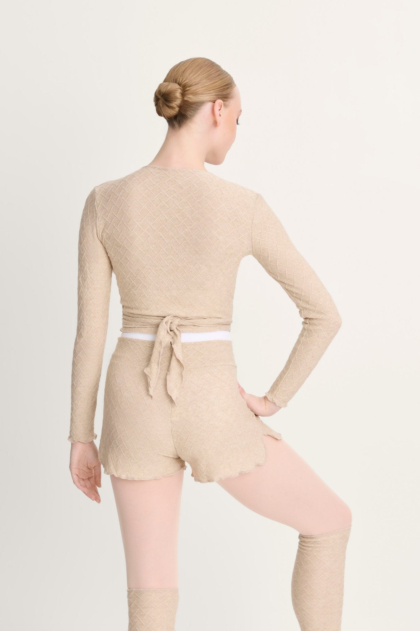 Intermezzo Gewn Knitted Wrap Cardigan - Beige Metallic - THE COLLECTIVE DANCEWEARIntermezzo Gewn Knitted Wrap Cardigan - Beige Metallicmwarm upsTHE COLLECTIVE DANCEWEAR