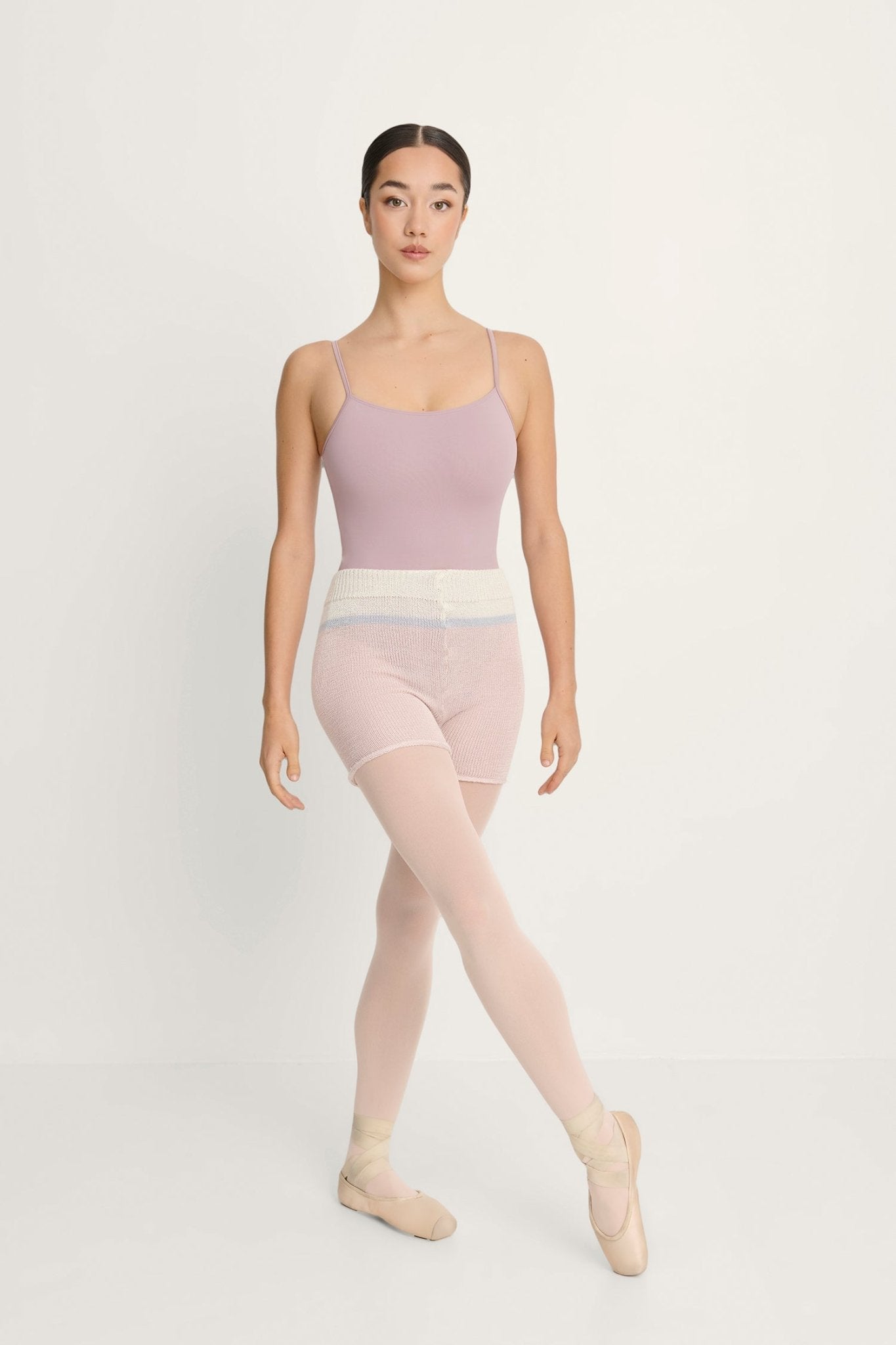 Intermezzo Hera Knitted Warmup Shorts - Pink - THE COLLECTIVE DANCEWEARIntermezzo Hera Knitted Warmup Shorts - Pinkmwarm upsTHE COLLECTIVE DANCEWEAR