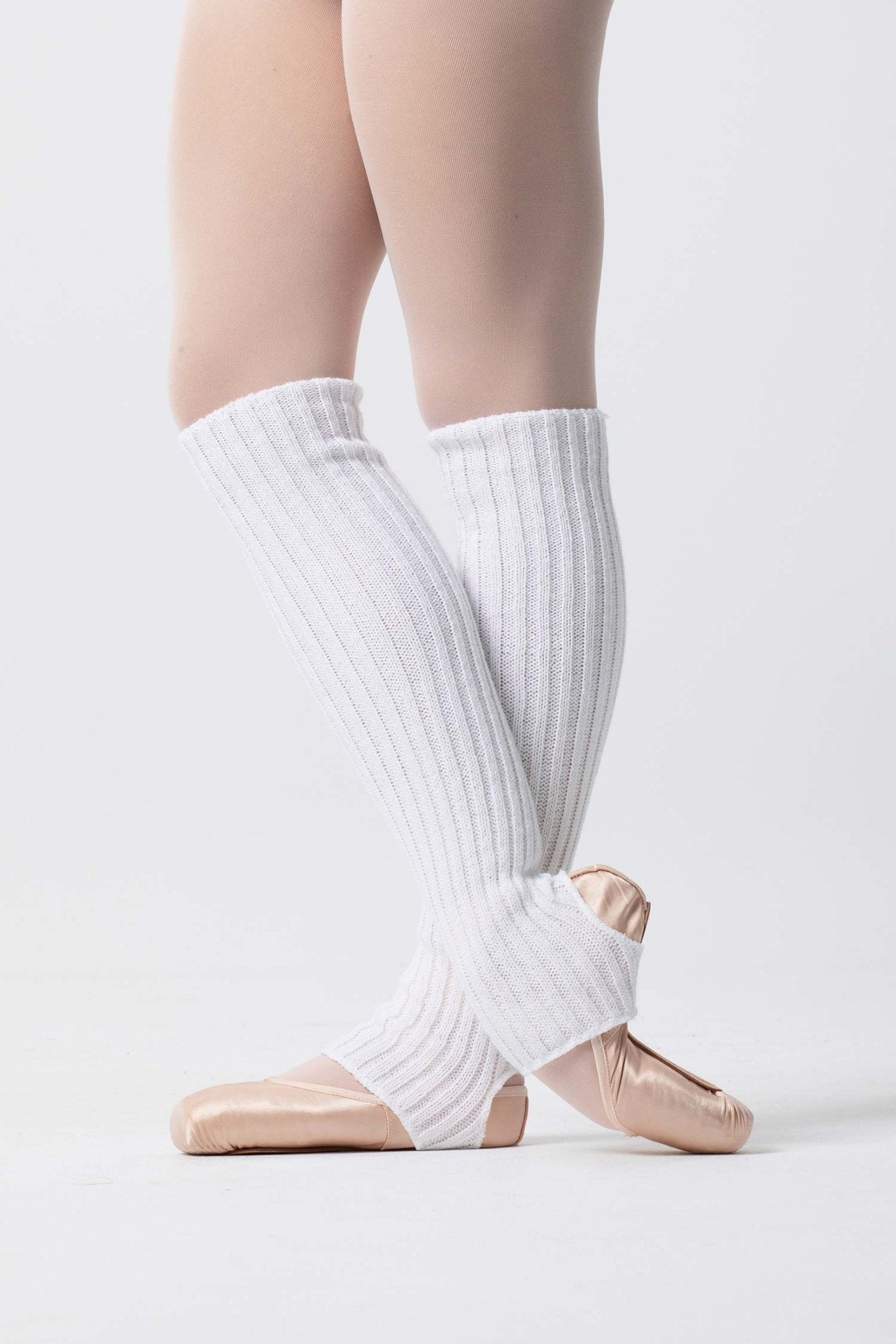Intermezzo Medcan Legwarmers - White - THE COLLECTIVE DANCEWEARIntermezzo Medcan Legwarmers - Whitemwarm upsTHE COLLECTIVE DANCEWEAR