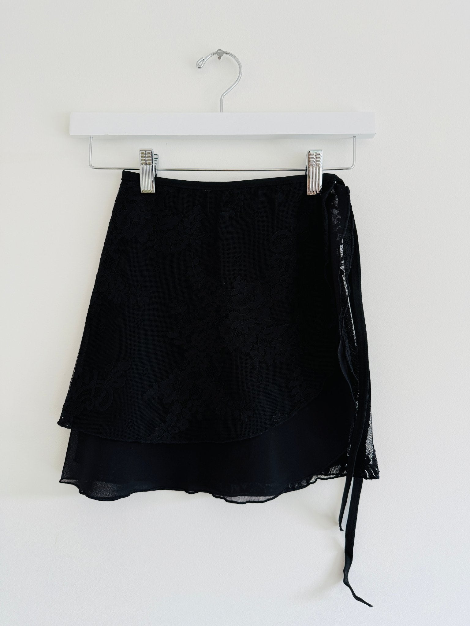 Lace Short Wrap Skirt - Black - THE COLLECTIVE DANCEWEARLace Short Wrap Skirt - BlackmSKIRTTHE COLLECTIVE DANCEWEAR