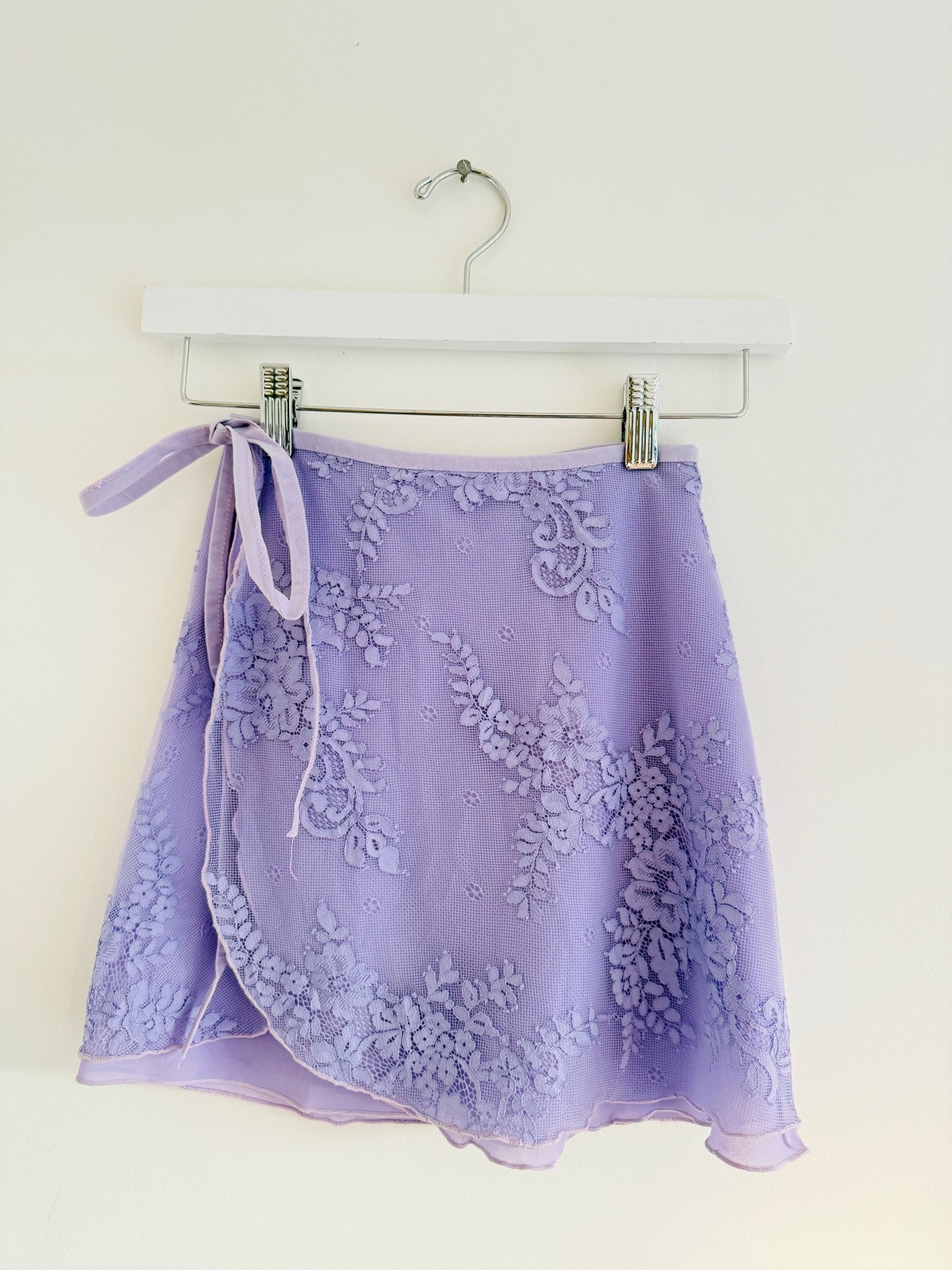 Lace Short Wrap Skirt - Lilac - THE COLLECTIVE DANCEWEARLace Short Wrap Skirt - LilacmSKIRTTHE COLLECTIVE DANCEWEAR