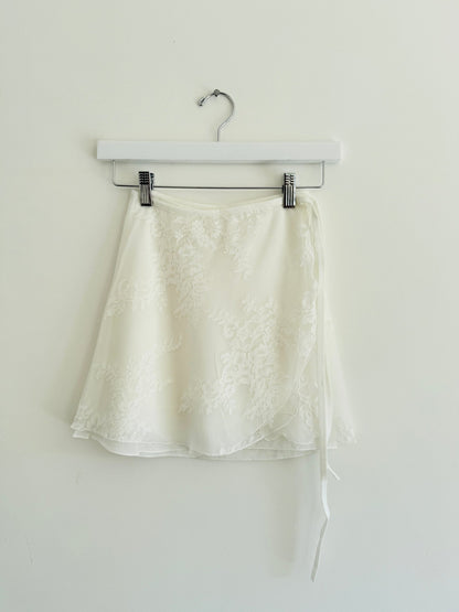 Lace Short Wrap Skirt - White - THE COLLECTIVE DANCEWEARLace Short Wrap Skirt - WhitemSKIRTTHE COLLECTIVE DANCEWEAR