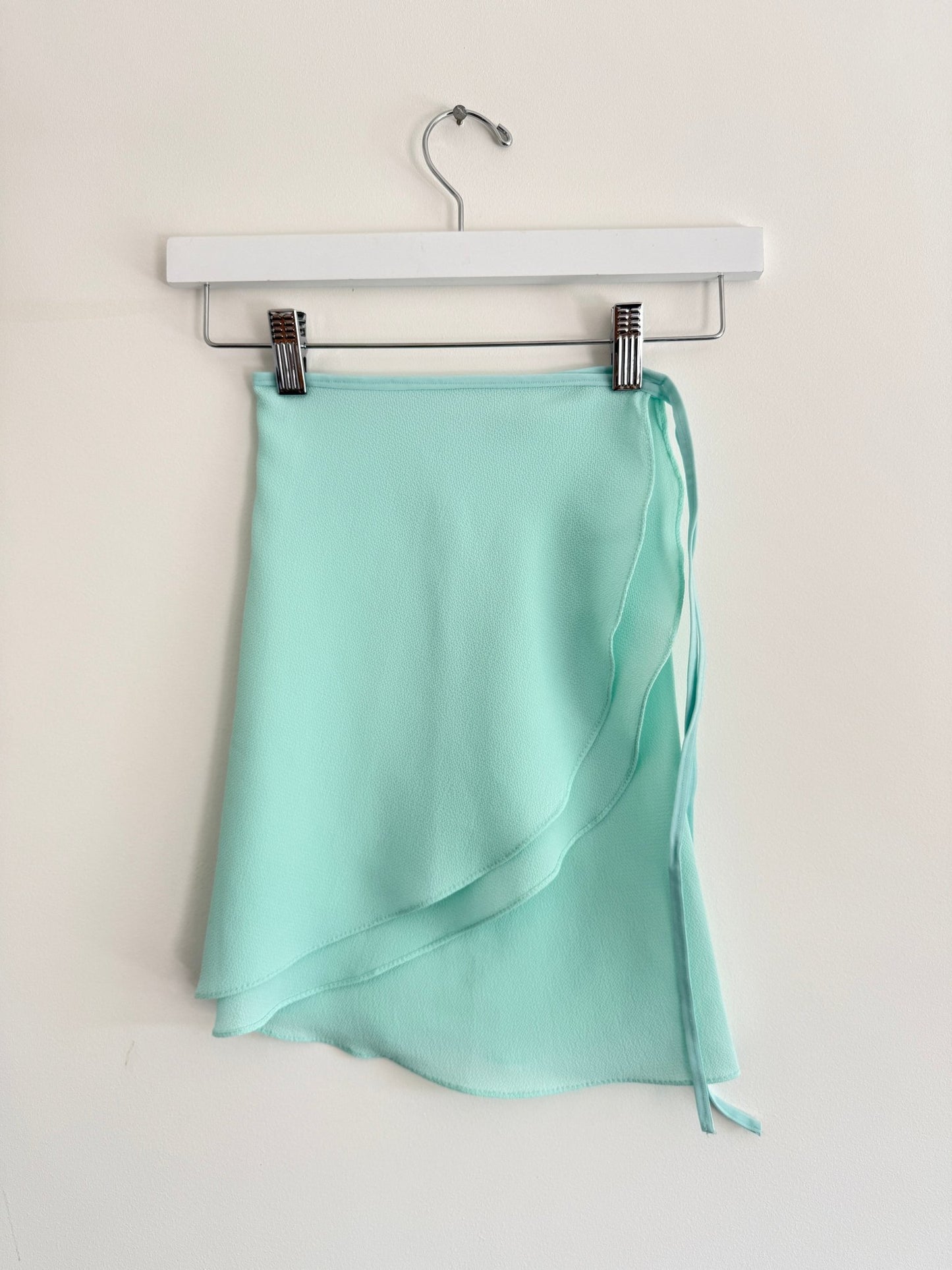 MaeWear Short Wrap Skirt - Minty - THE COLLECTIVE DANCEWEARMaeWear Short Wrap Skirt - MintymSKIRTTHE COLLECTIVE DANCEWEAR