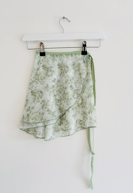 Short Wrap Skirt - Green Floral - THE COLLECTIVE DANCEWEARShort Wrap Skirt - Green FloralmSKIRTTHE COLLECTIVE DANCEWEAR