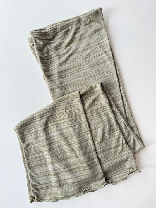 The Light Weight Legwarmer - Full Length - Olive - THE COLLECTIVE DANCEWEARThe Light Weight Legwarmer - Full Length - OlivemWARMUPSTHE COLLECTIVE DANCEWEAR