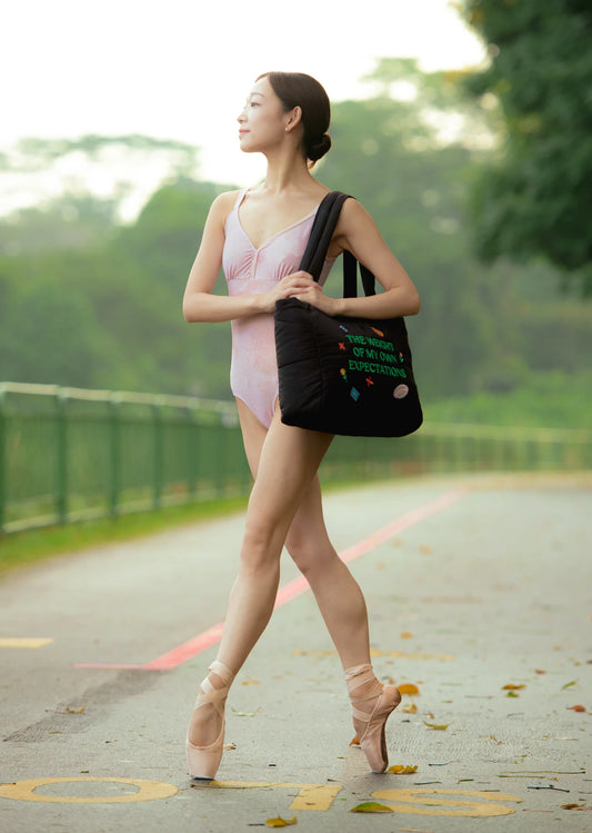 Cloud & VIctory The Weight Of My Expectations Puffer Tote Bag - Black