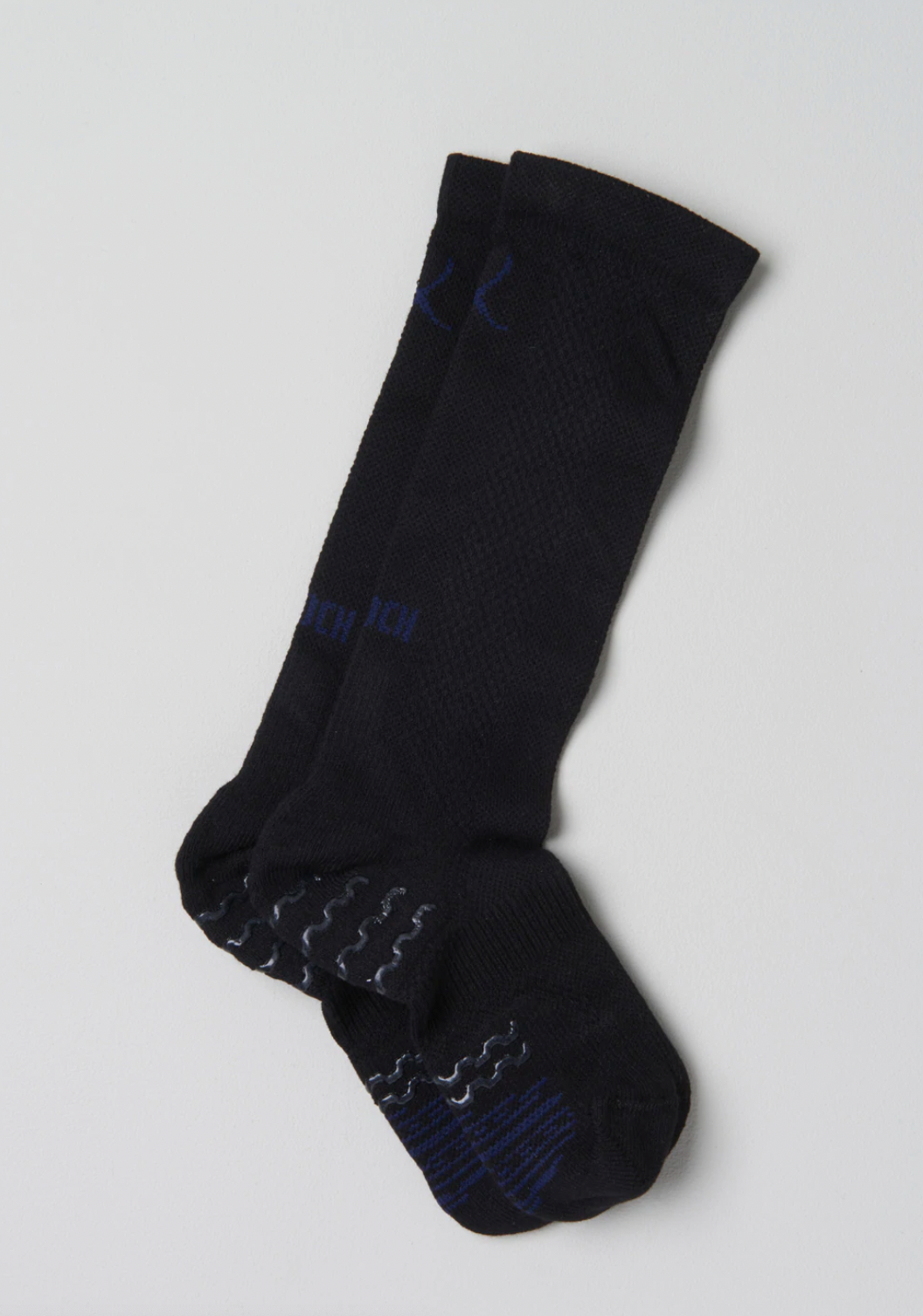 blochsox dance socks in black from the collective dancewear 
